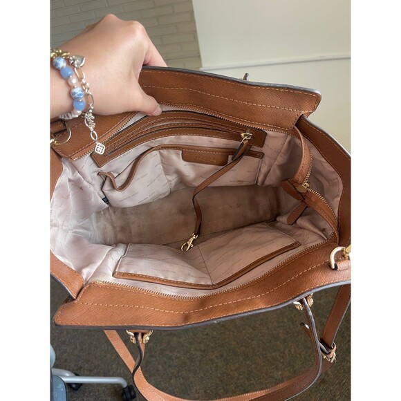 MICHAEL KORS DEE DEE Large Purse Convertible Crossbody Brown Leather Bag - Picture 5 of 5